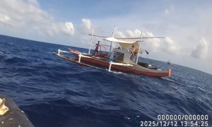 菲方拿长刀挑衅画面公开，专家：菲已用“武装渔民”手段碰瓷